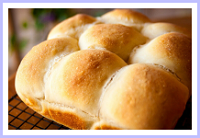 Copycat Roadhouse Rolls